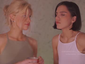 cam girl porn _2strangers image #2418947