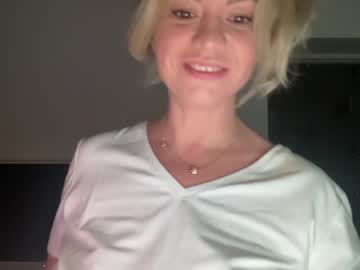 cam girl porn kiradivine image #2654127