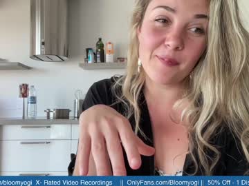cam girl porn bloomyogi image #4183213