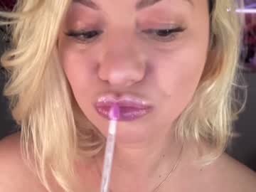 cam girl porn kiradivine image #6084736