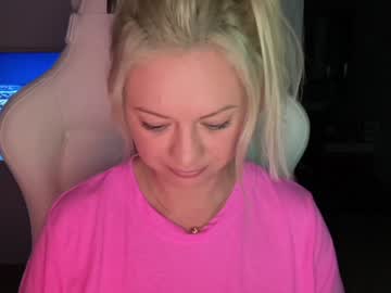 cam girl porn kiradivine image #4220483