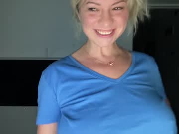 cam girl porn kiradivine image #2710168
