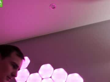 cam girl porn queenieandliam image #1074472