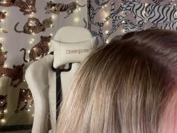 cam girl porn ari_02 image #5759679