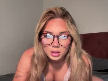 cam girl porn lolkylie image #7077378