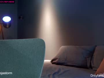 cam girl porn alejastorm image #2583272