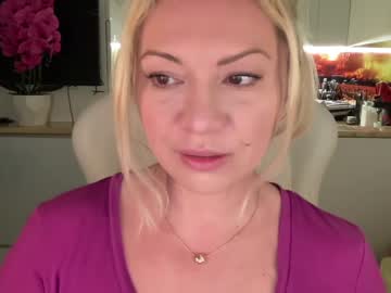 cam girl porn kiradivine image #6638401