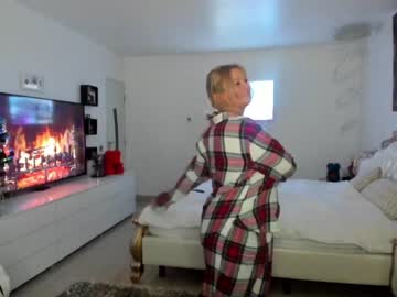 cam girl porn kiradivine image #642352