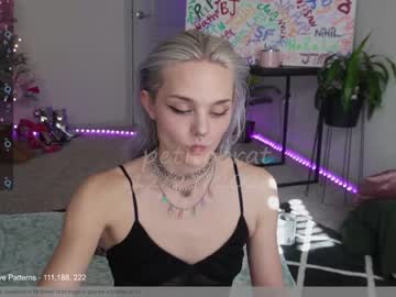 cam girl porn petitebrat image #6013439