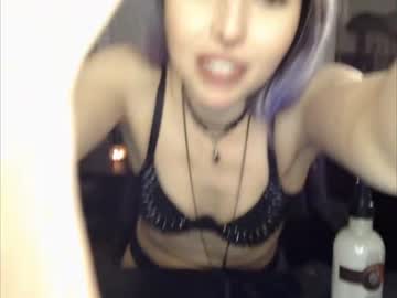 cam girl porn runacrow image #4403660
