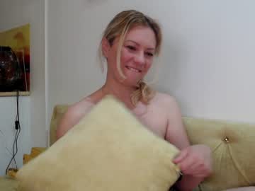 cam girl porn kiradivine image #1927969