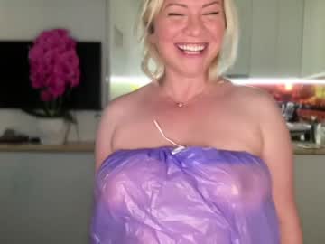cam girl porn kiradivine image #6885996