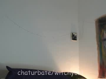 Cam for witchycat
