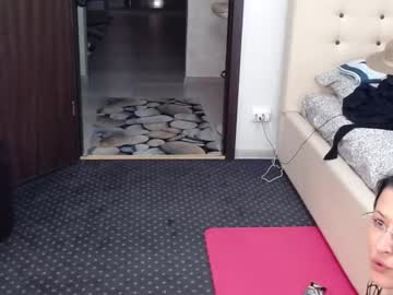 cam girl porn carmela_fox image #4096843