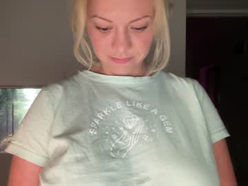 cam girl porn kiradivine image #2802867