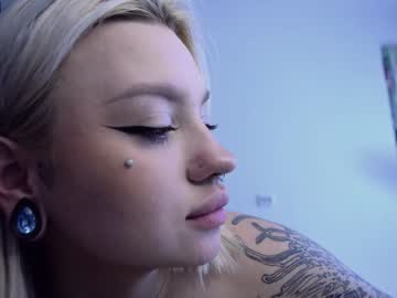 cam couple porn frutti_looops image #2119730