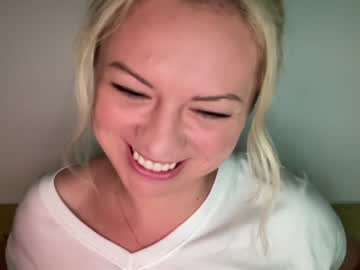 cam girl porn kiradivine image #4342885