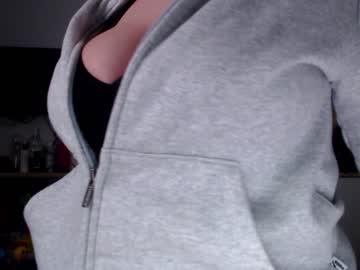cam girl porn kiradivine image #1734361