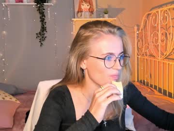 cam girl porn linellali image #2484863