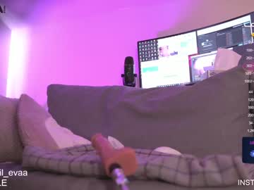 cam girl porn lil_eva image #2652079