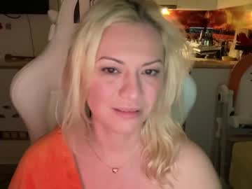 cam girl porn kiradivine image #3807717