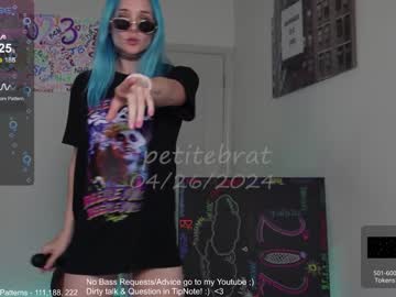 cam girl porn petitebrat image #6874052