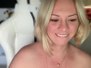 cam girl porn kiradivine image #5235656