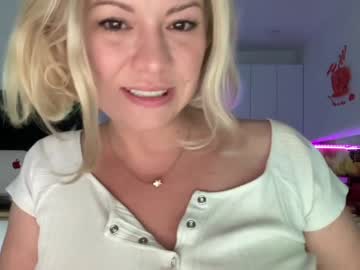 cam girl porn kiradivine image #5494477