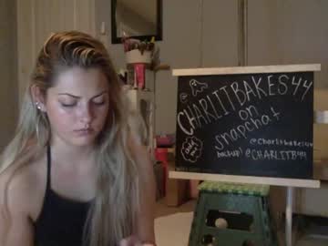 cam girl porn charlitbaker image #852789