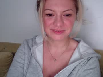 cam girl porn kiradivine image #1914168