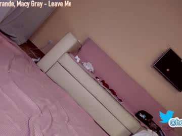 cam girl porn hollyextra image #2596144