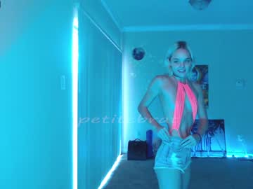cam girl porn petitebrat image #225753