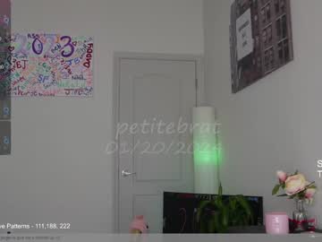 cam girl porn petitebrat image #6186053