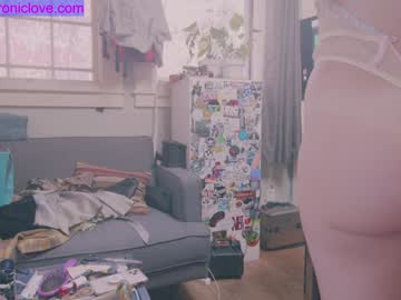 cam girl porn chroniclove image #2523948