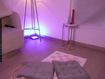 cam girl porn lau__1 image #6134334
