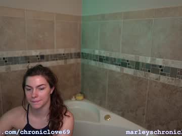 cam girl porn chroniclove image #1684380