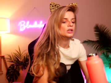 cam girl porn blondiekayy image #938414