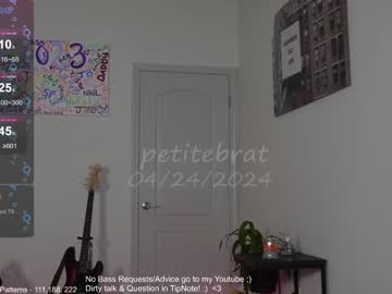 cam girl porn petitebrat image #6859070
