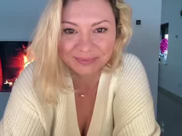 cam girl porn kiradivine image #6192341
