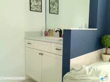 cam girl porn harliequinnx image #6114517