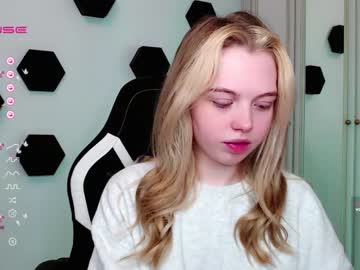 cam girl porn small_blondee image #4232098