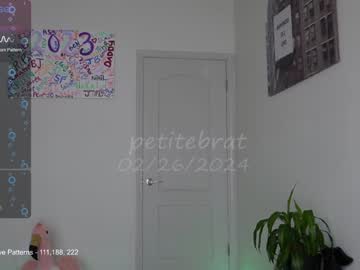 cam girl porn petitebrat image #6450269