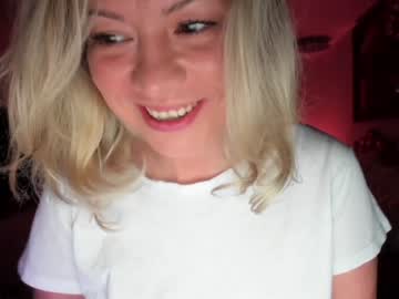 cam girl porn kiradivine image #1137207