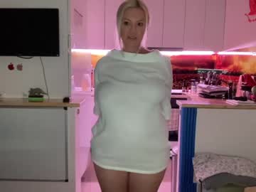 cam girl porn kiradivine image #5582578