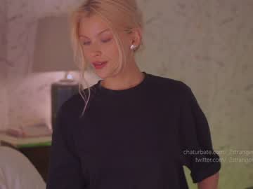 cam girl porn _2strangers image #2410675