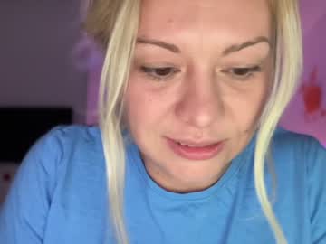 cam girl porn kiradivine image #5365835