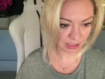 cam girl porn kiradivine image #6604129