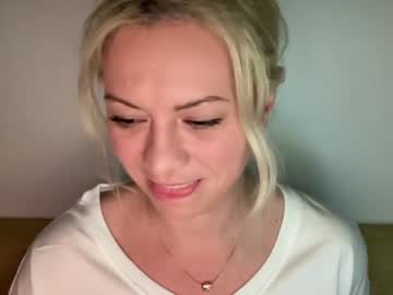 cam girl porn kiradivine image #4342969