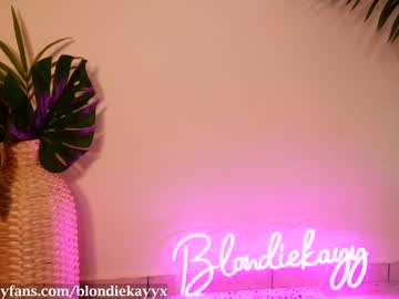 cam girl porn blondiekayy image #893552