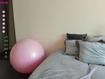 cam girl porn emilymilf__ image #4841000